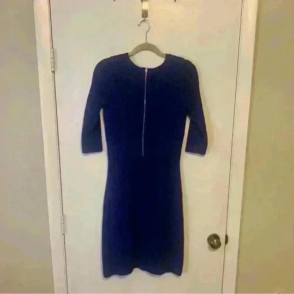 Talbots Sleeved Shift Dress in Blue Size Small with Back Zip - Picture 5 of 5